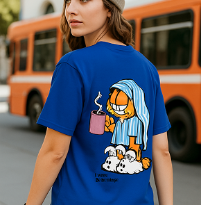 Girl with oversized T-Shirt